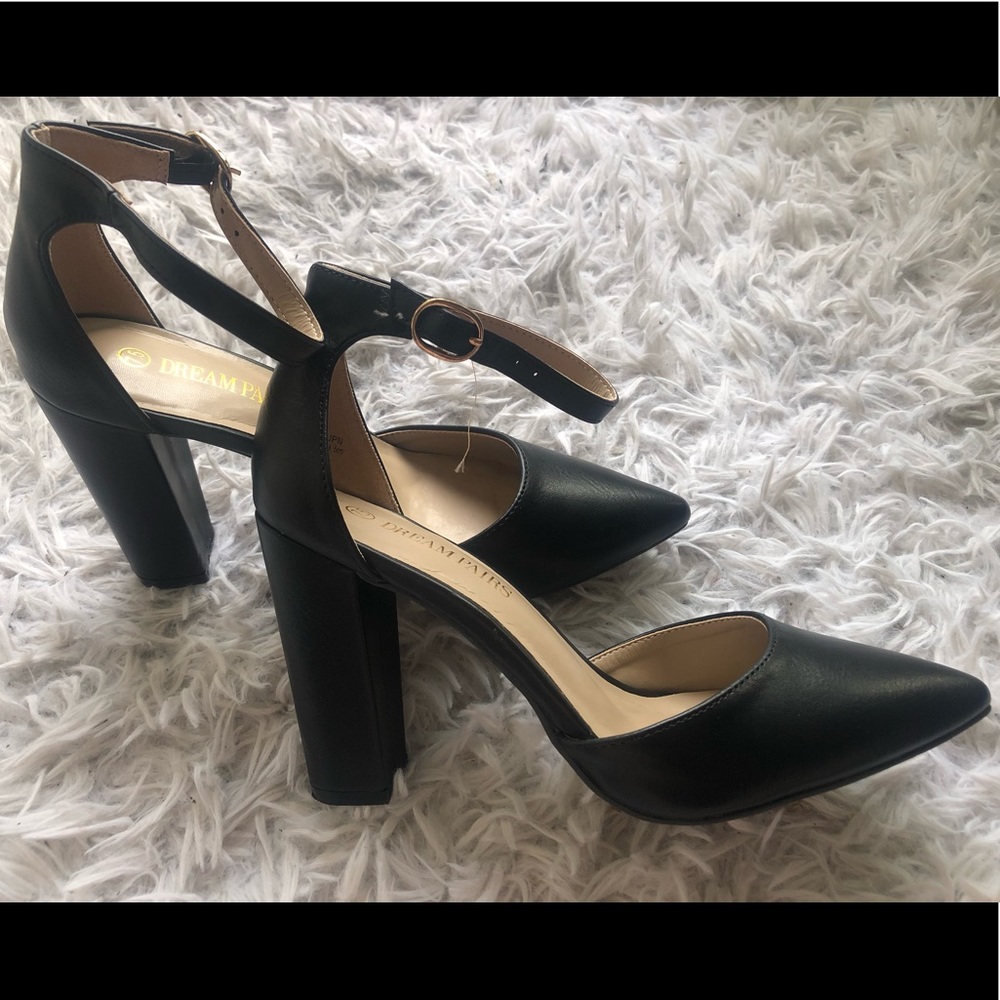 Dream Pairs pointed toe heels